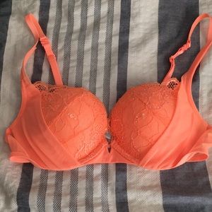 Victoria Secret Beautiful padded semi bra